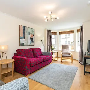 https://dicksonfield-apartment-edinburgh.edinburghhotelsuk.org