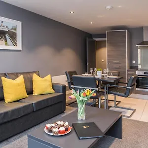 https://dream-apartments-st-thomas-hall.belfasthotelsireland.com