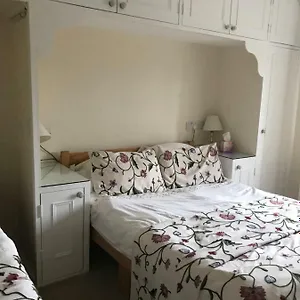 https://garston-cottage.tophotelsbath.com